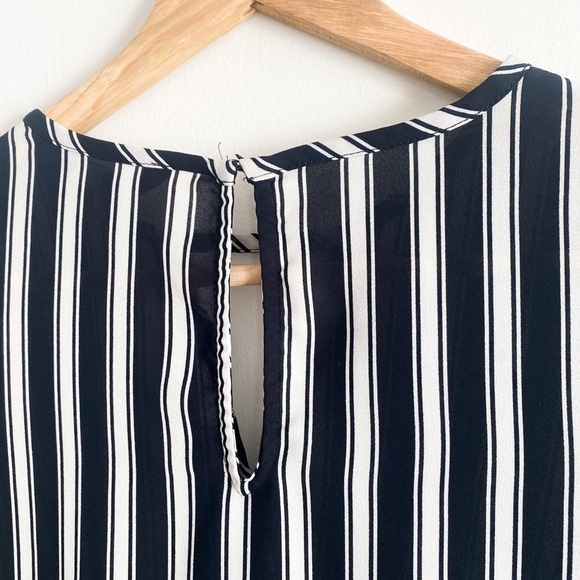 Express Women’s Striped Blouse, Size XS, Black & White - Picture 8 of 13